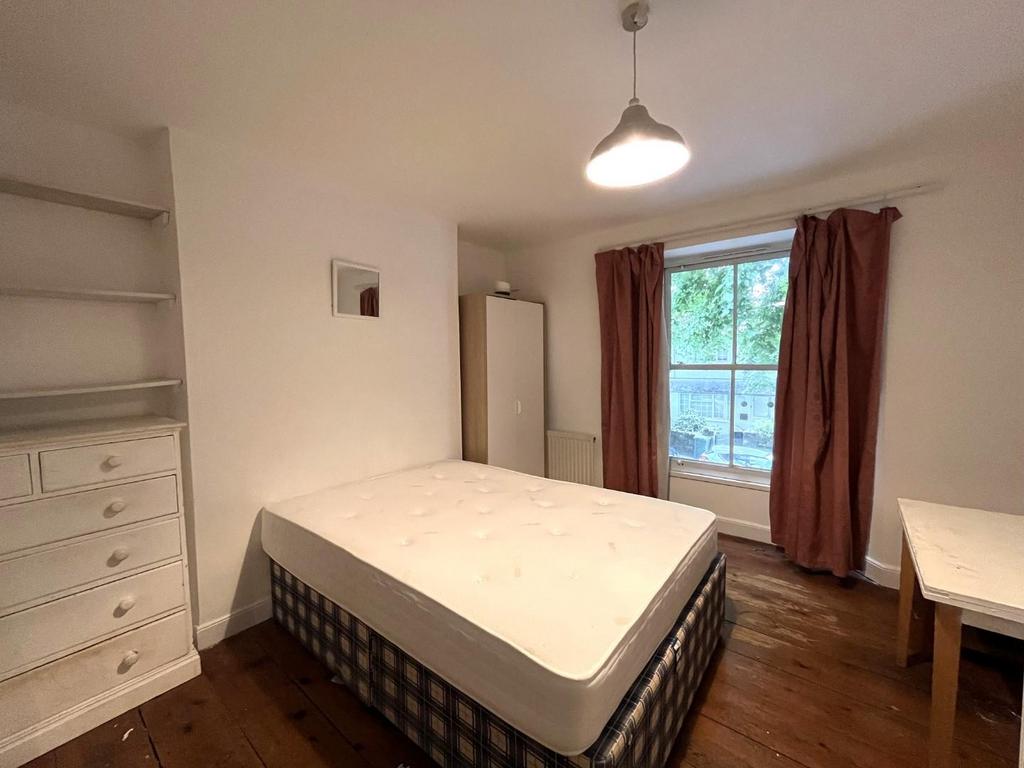 Bedroom 5 2.JPG
