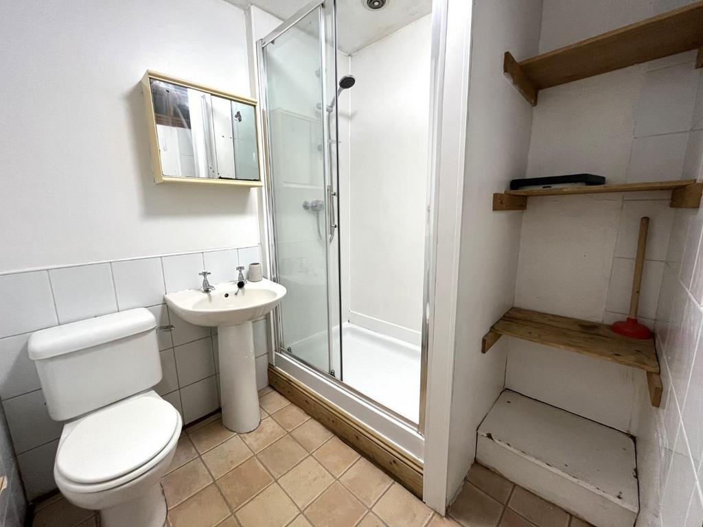 Shower Room .JPG