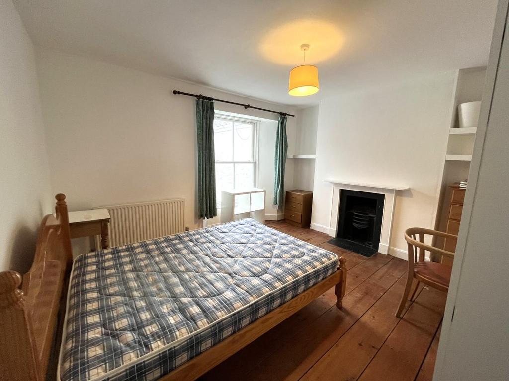 Bedroom 4.JPG