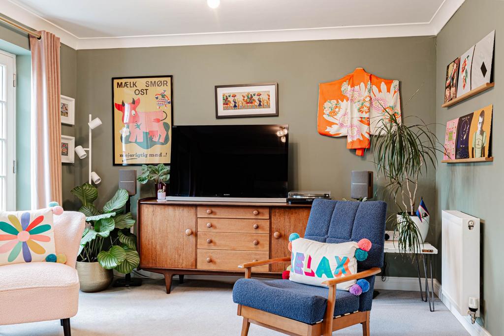 Living Room (2)
