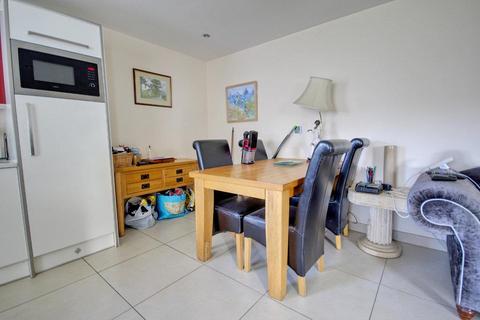 undefined, Broadway, Hornsea