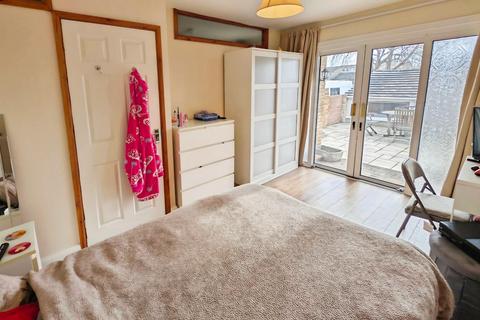 3 bedroom end of terrace house for sale, Timber Dene, Bristol