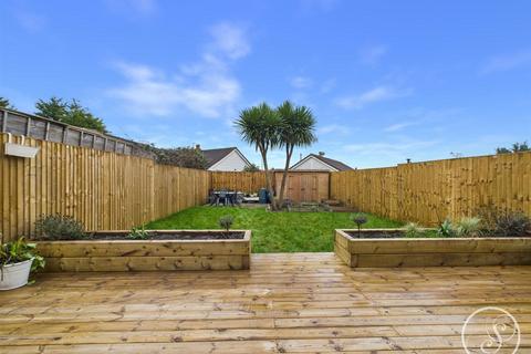 3 bedroom semi-detached house for sale, The Drive, Swillington, Leeds