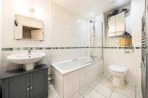 1 bedroom flat for sale, Fairfield Road, London E3
