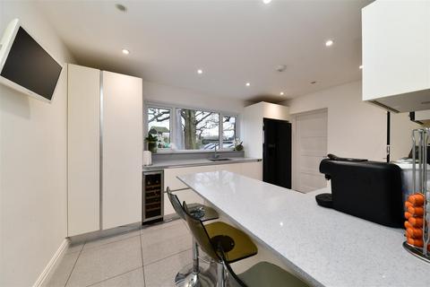 undefined, Chestnut Walk, Stevenage