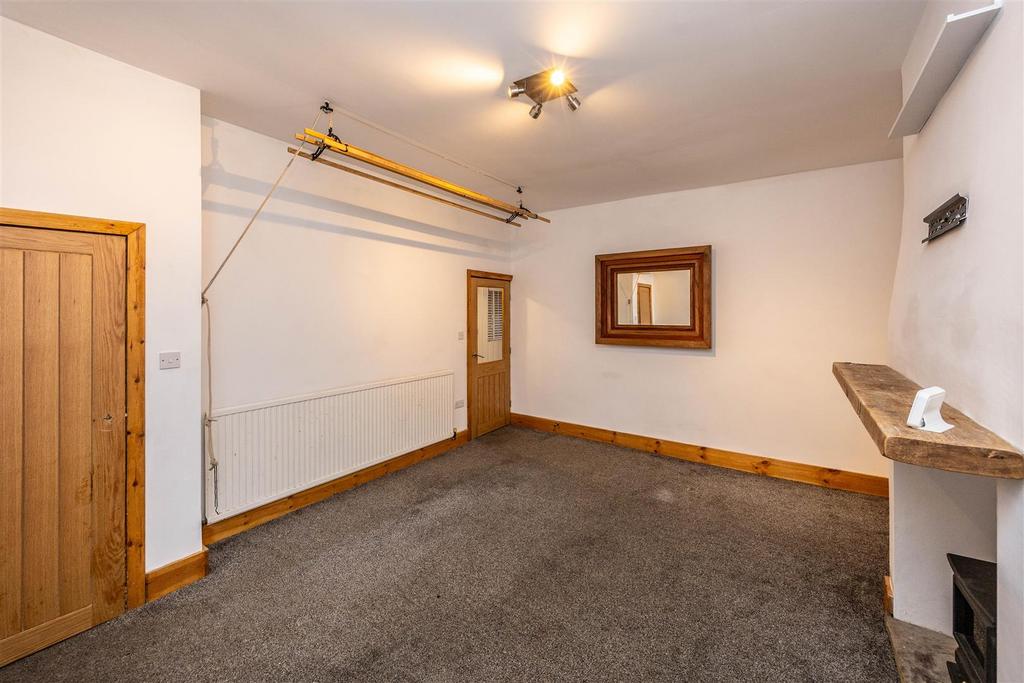 2 ESLiv-260126-6.jpg