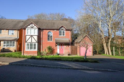 Henry Burt Way, Burgess Hill, RH15