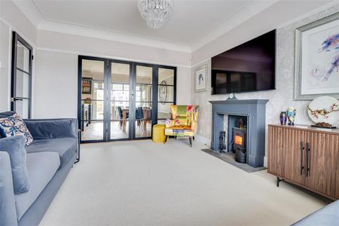 5 bedroom semi-detached house for sale, Woodfield Road, Benfleet SS7