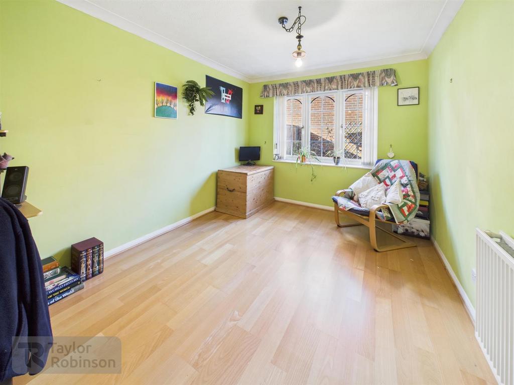 CAM02600 G0-PR0615-STILL014.jpg