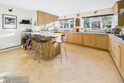 undefined, Maidenbower, Crawley