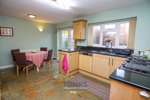 2 bedroom semi-detached bungalow for sale, Attwood Street, Halesowen B63