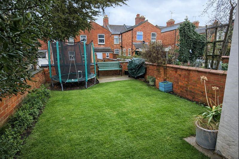 0256rear garden.jpg