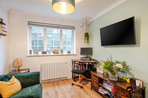 1 bedroom apartment for sale, Hanson Close, Beckenham, BR3