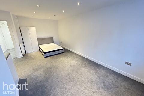 undefined, Farley Hill, Luton
