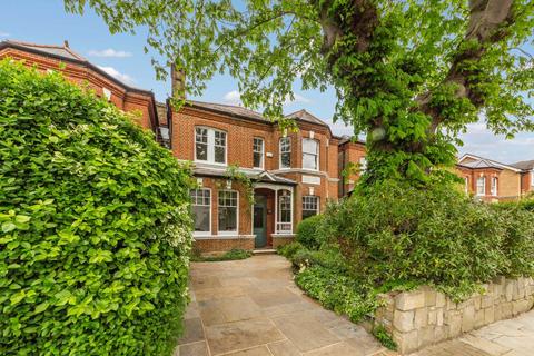 4 bedroom house to rent, Chestnut Road, London SE27