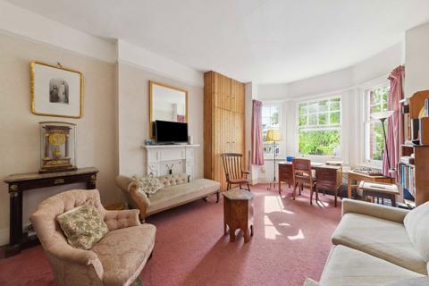 4 bedroom house to rent, Chestnut Road, London SE27