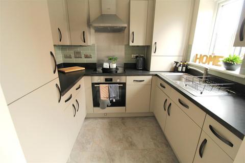 2 bedroom terraced house for sale, Foxglove Way, Minster On Sea, Sheerness