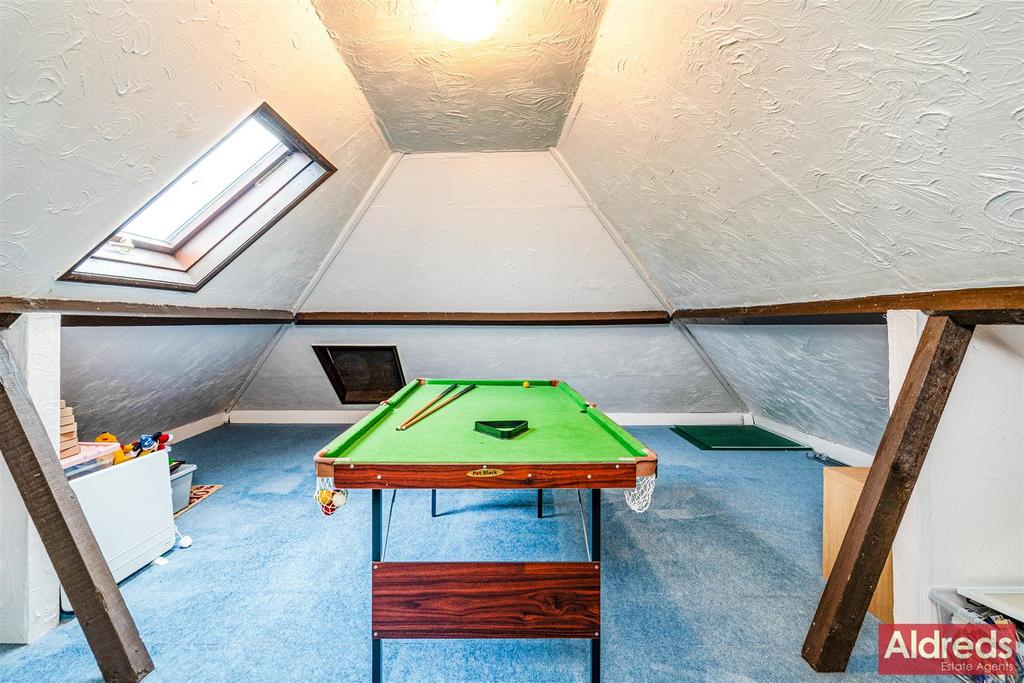 Loft Room.jpg