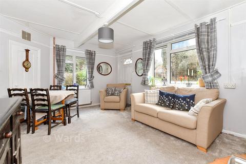 3 bedroom semi-detached house for sale, Hartley Road, Cranbrook, Kent