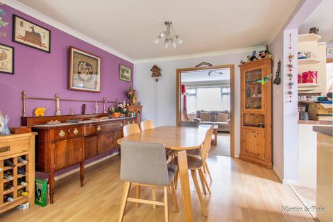 3 bedroom semi-detached house for sale, Sevenoaks Road, Earley, Reading