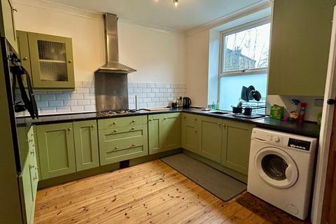 2 bedroom end of terrace house for sale, Elm Street, Oxenhope, Keighley, BD22