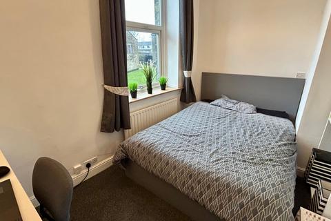 2 bedroom end of terrace house for sale, Elm Street, Oxenhope, Keighley, BD22