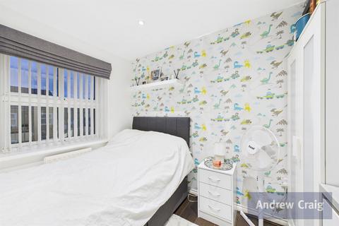 3 bedroom end of terrace house for sale, Churchill Road, Gateshead