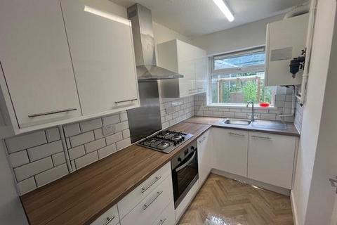3 bedroom semi-detached house to rent, 281 Reservoir Road, Selly Oak, Birmingham