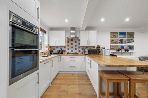 undefined, Hillcrest, WEYBRIDGE, KT13