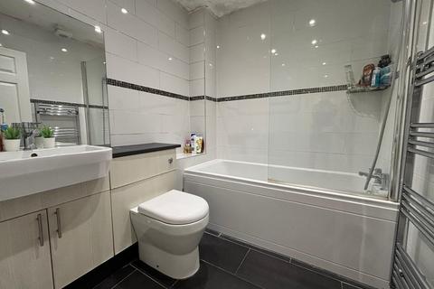 2 bedroom apartment to rent, Limes Place , Faversham, ME13