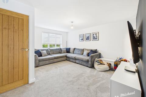 4 bedroom detached house for sale, The Pastures, Aylesbury