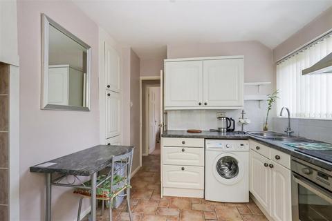 undefined, Eros Close, Stroud