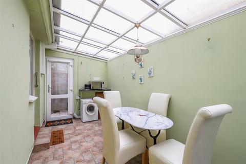 undefined, Eros Close, Stroud
