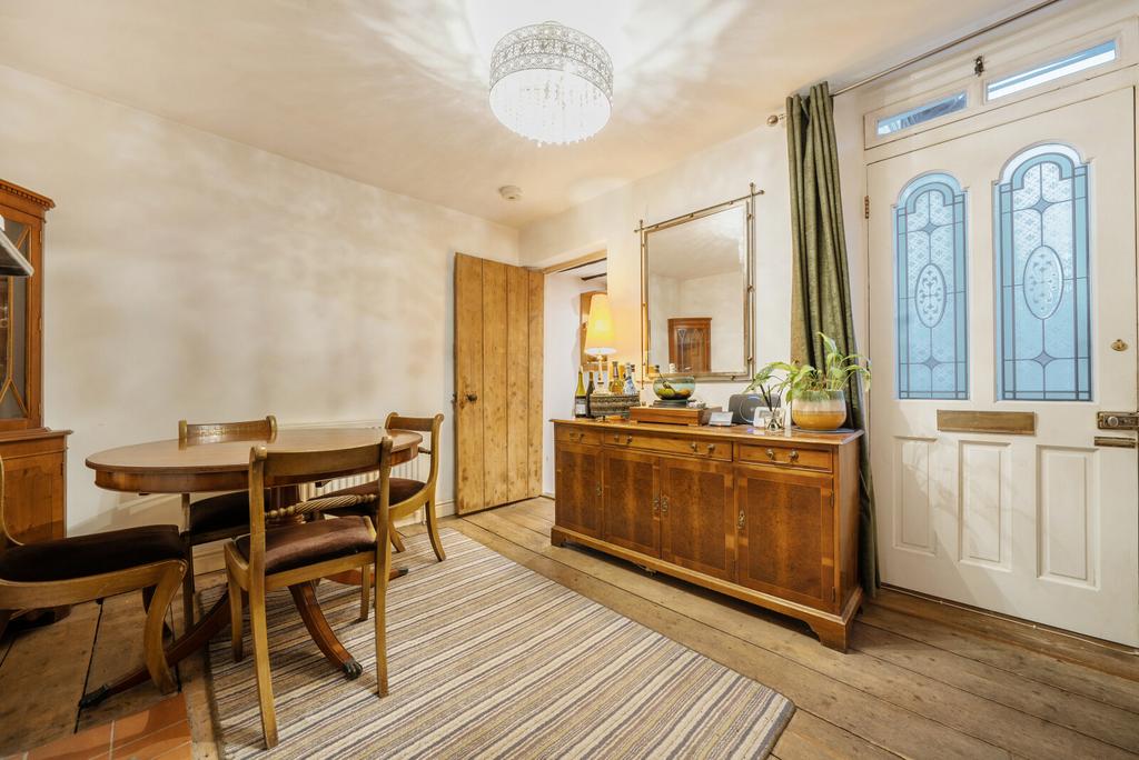 1405915-10-697a7a...