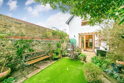 2 bedroom detached house for sale, Drummond Road, Guildford, GU1
