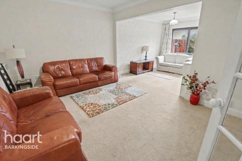 2 bedroom bungalow for sale, Kelsie Way, Hainault