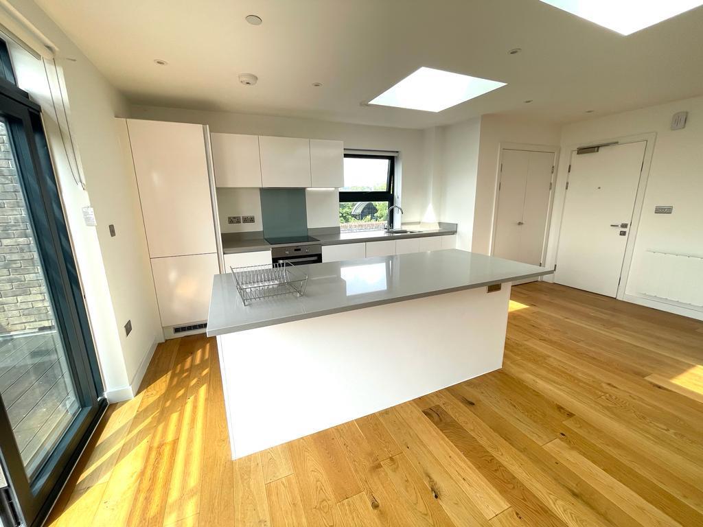Kitchen pic 2.jpg