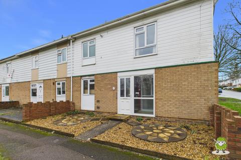 Fountains Close, Basingstoke, Hampshire, RG24
