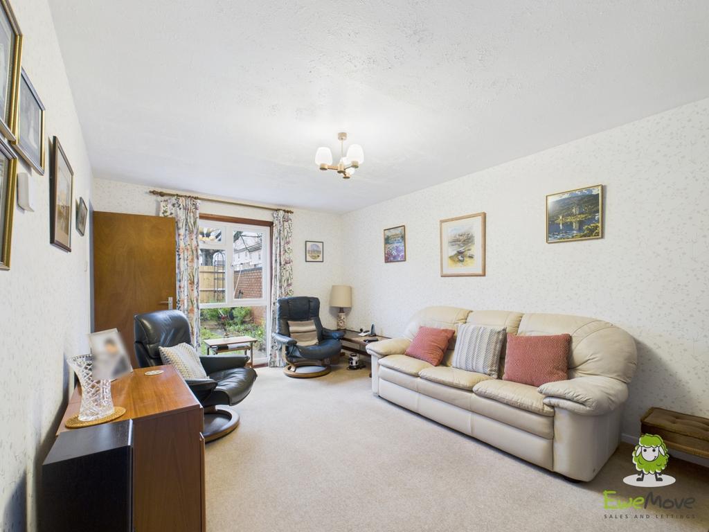 Ewe Move Estate Agents Basingstoke - Fountains Clos