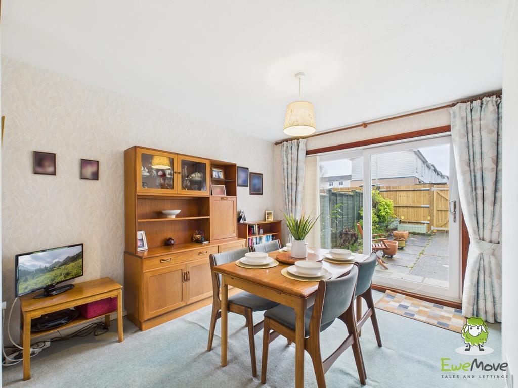 Ewe Move Estate Agents Basingstoke - Fountains Clos