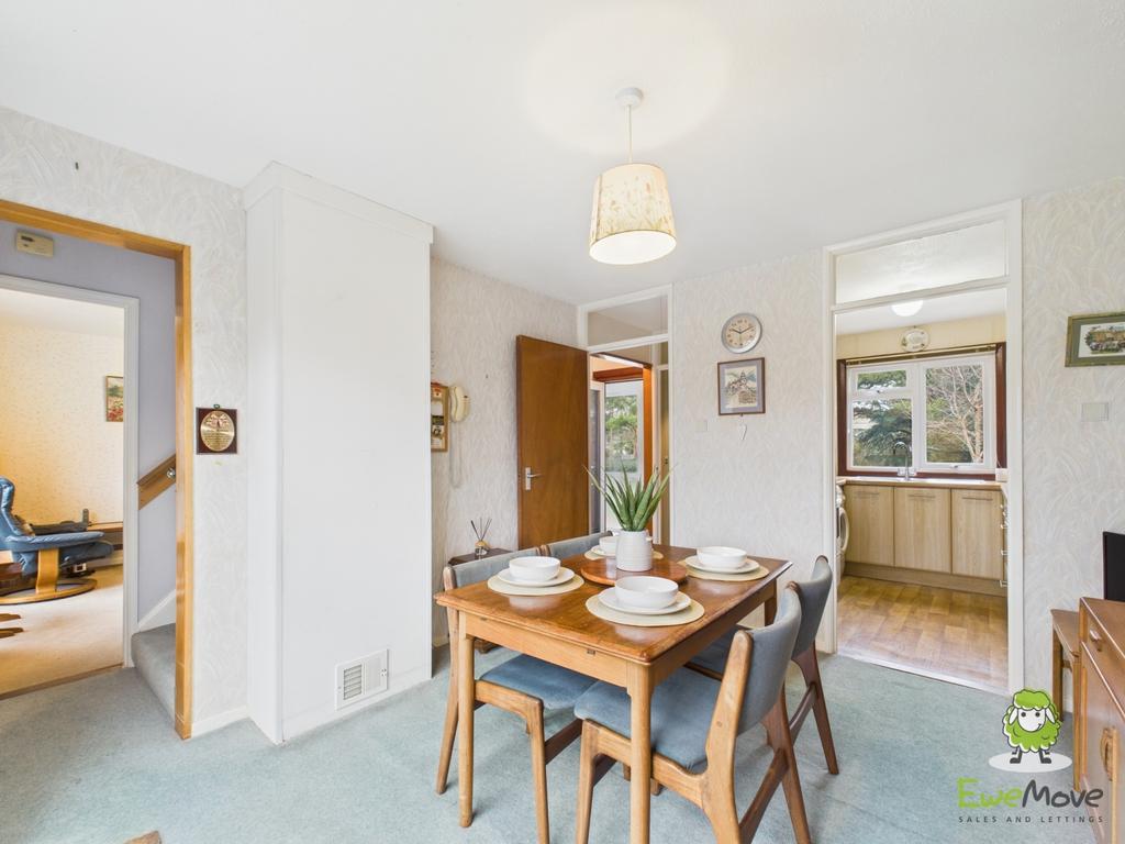 Ewe Move Estate Agents Basingstoke - Fountains Clos