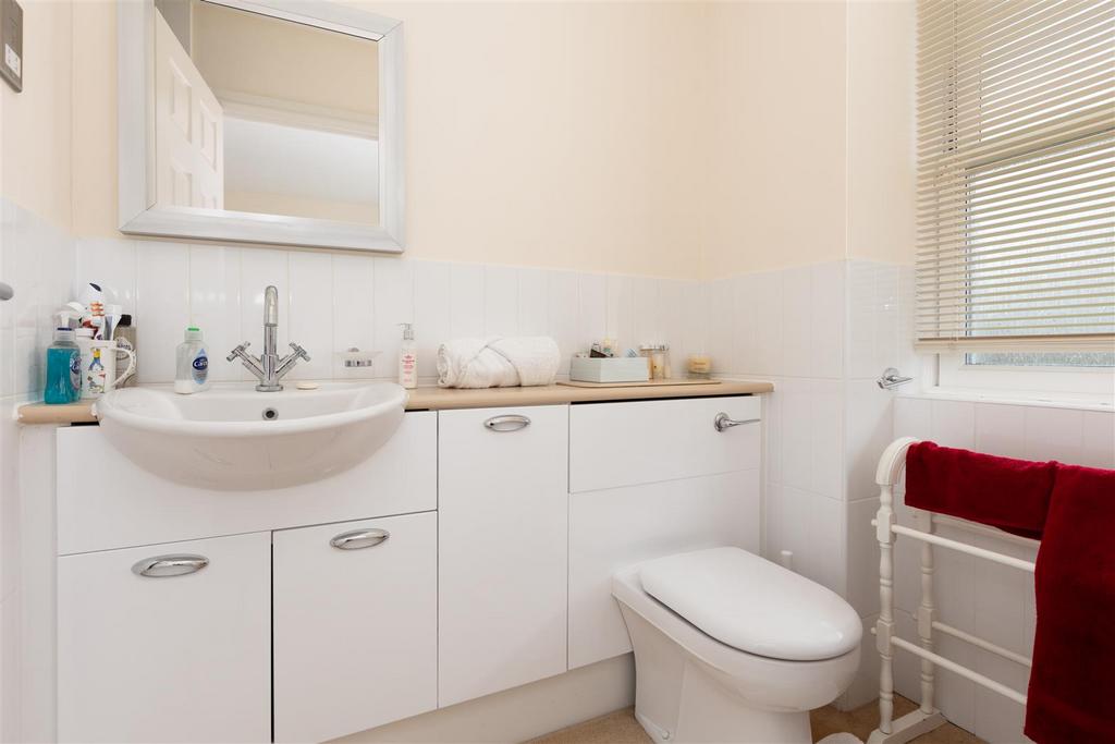 Bedroom 2 En-suite