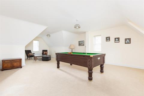 undefined, Shaftesbury Drive, Fairfield, SG5 4FS