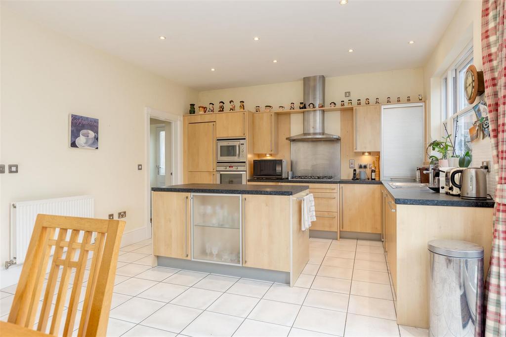 Kitchen/Breakfast Room