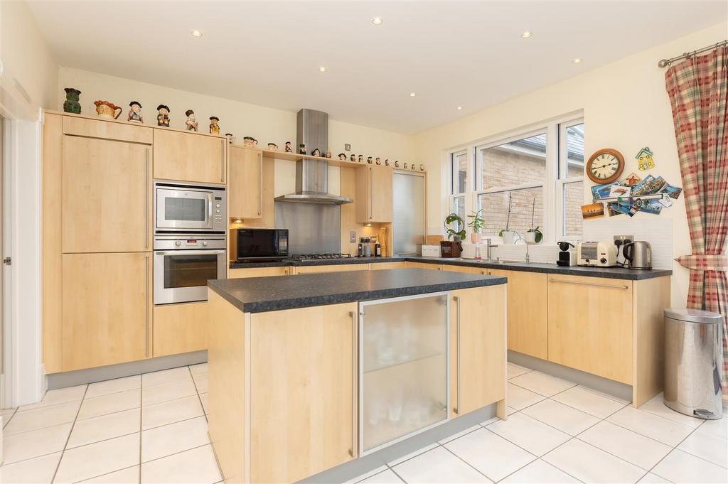 Kitchen/Breakfast Room