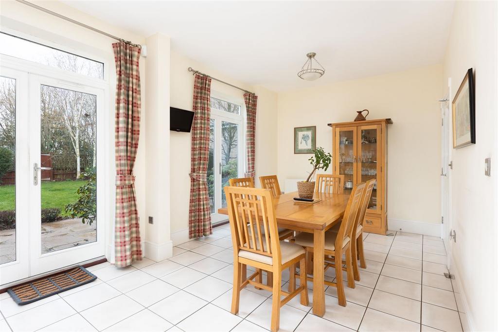 Kitchen/Breakfast Room