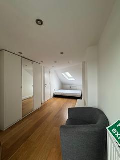 undefined, Rays Avenue