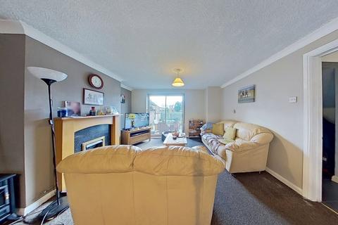 3 bedroom terraced house for sale, Riseborough Walk, Nottingham NG6