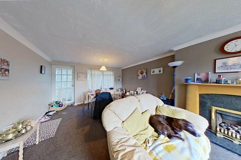 3 bedroom terraced house for sale, Riseborough Walk, Nottingham NG6