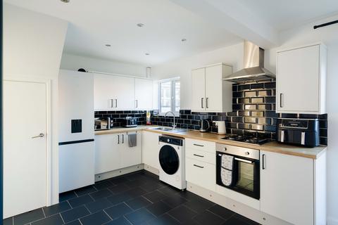 undefined, Bristol BS10